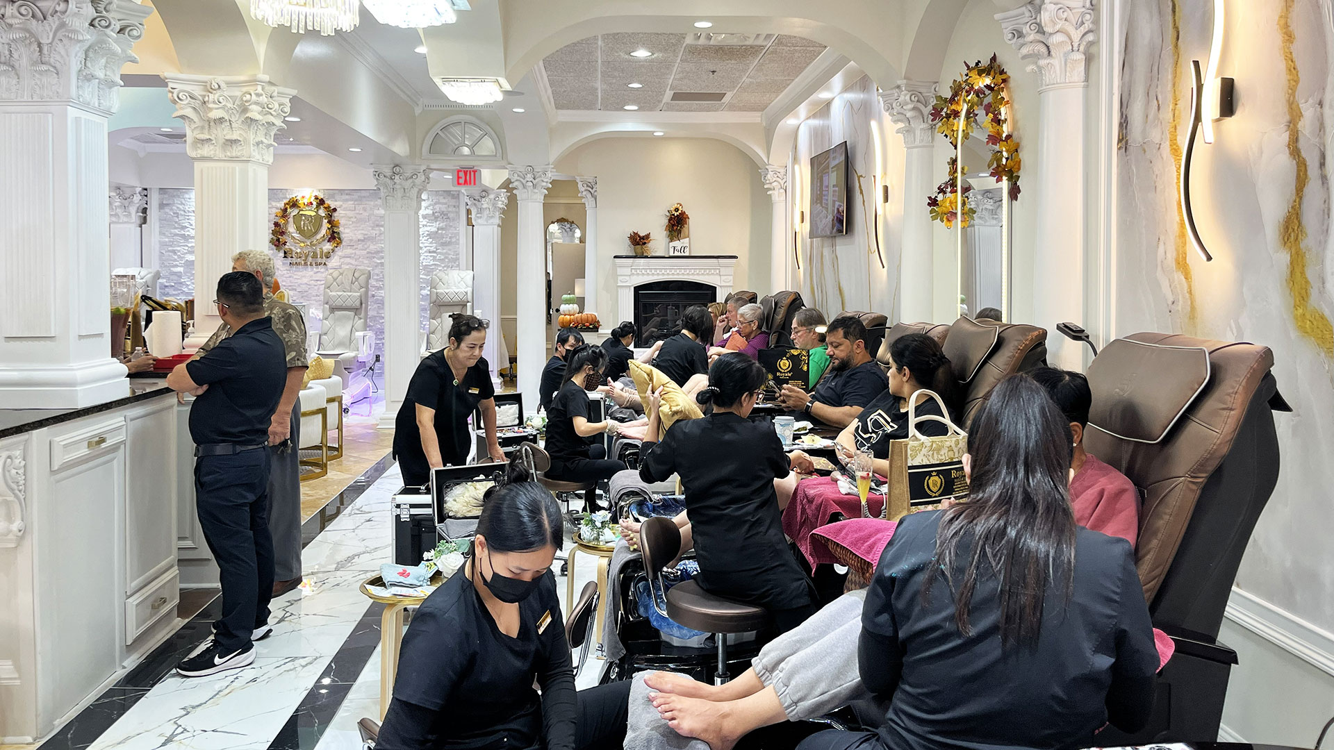 ROYALE' NAILS SPA - JOHNS CREEK