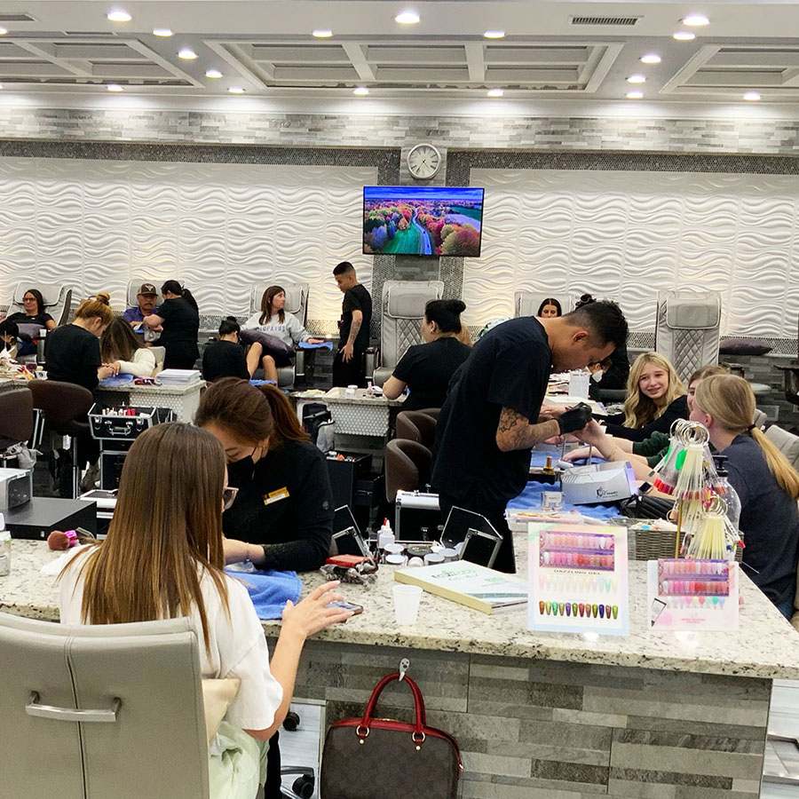 ROYALE' NAILS SPA - JOHNS CREEK